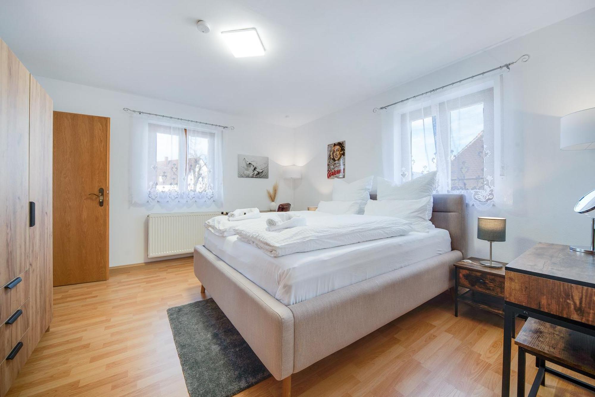 Fewo-Lavees Moderne Zentrale Fewo Nahe Omv Wacker Kliniken Burg -Eigener Eingang-Schluesselloser Check In Burghausen Buitenkant foto