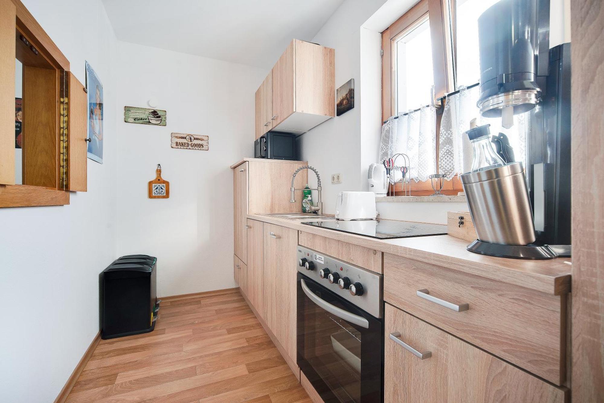 Fewo-Lavees Moderne Zentrale Fewo Nahe Omv Wacker Kliniken Burg -Eigener Eingang-Schluesselloser Check In Burghausen Buitenkant foto