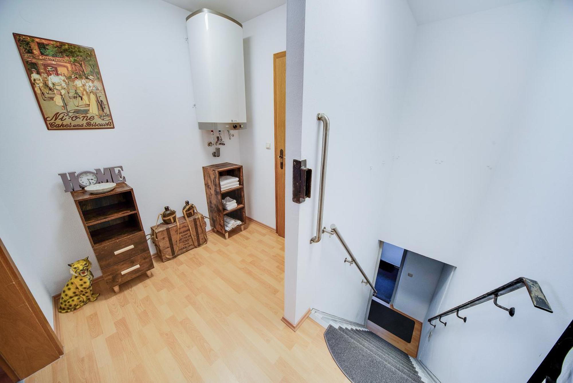 Fewo-Lavees Moderne Zentrale Fewo Nahe Omv Wacker Kliniken Burg -Eigener Eingang-Schluesselloser Check In Burghausen Buitenkant foto