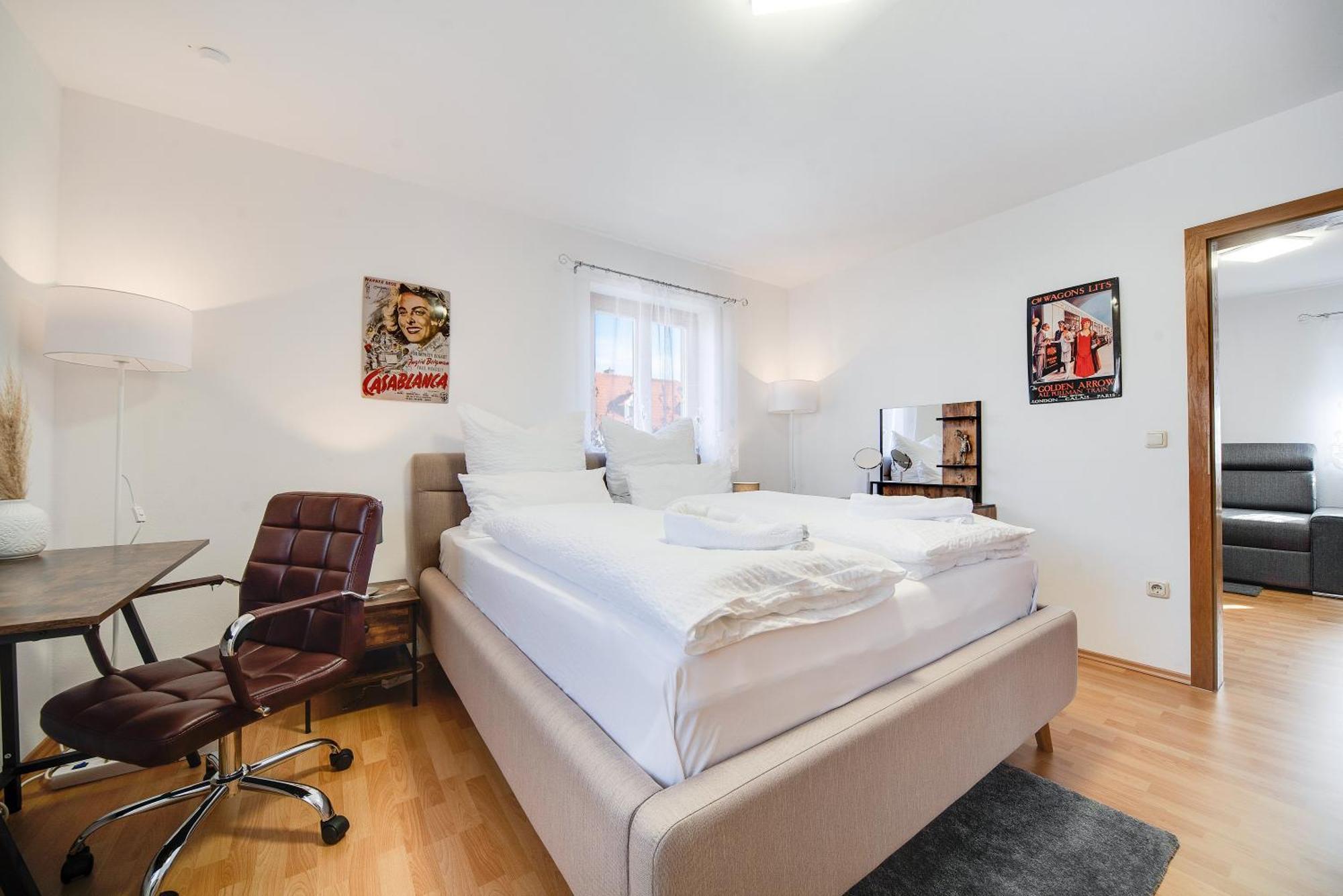 Fewo-Lavees Moderne Zentrale Fewo Nahe Omv Wacker Kliniken Burg -Eigener Eingang-Schluesselloser Check In Burghausen Buitenkant foto